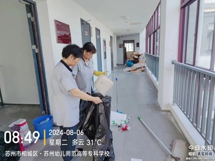 致敬暑期校園裏最美“炎”值的人