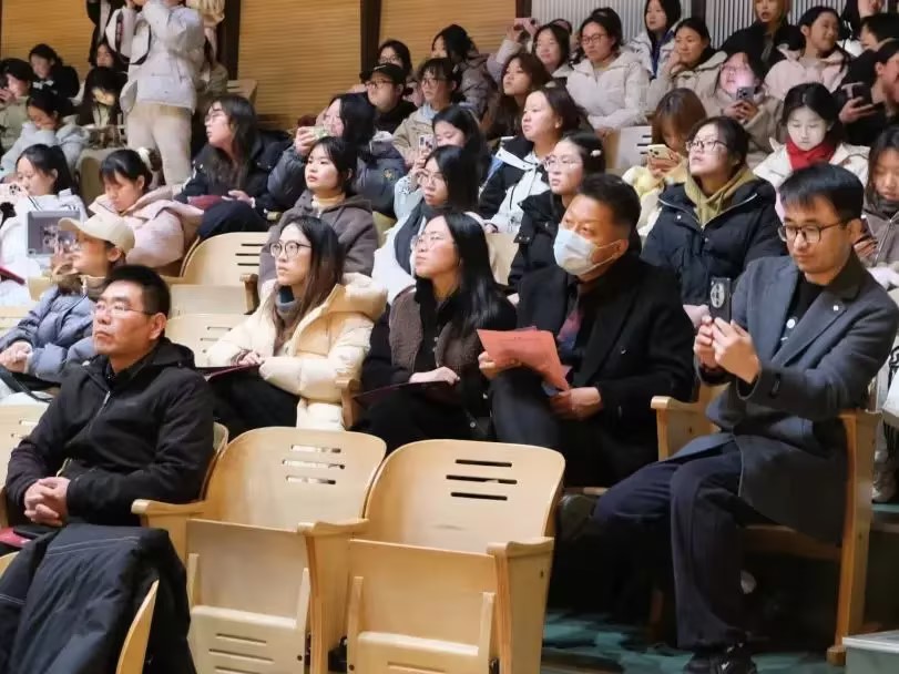 D:\桌面\24251相關\24251網站\音你而來樂動青春22音表畢業音樂會\3c788ebe9bfb13eef06528086d3befd6_compress.jpg